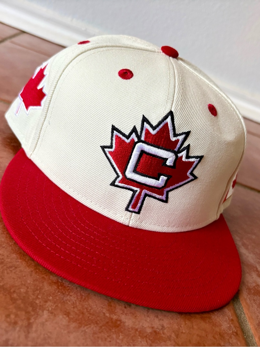 CANADA COUNTRY PRIDE RINGS & CRWNS SNAPBACK HAT/CAP